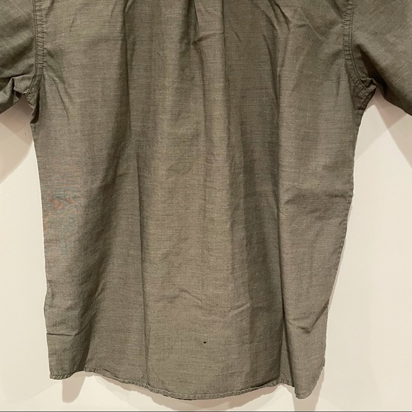 LEVI'S® MEN'S SHORT SLEEVE CLASSIC 1 POCKET STANDARD FIT SHIRT - Picture 3 of 7